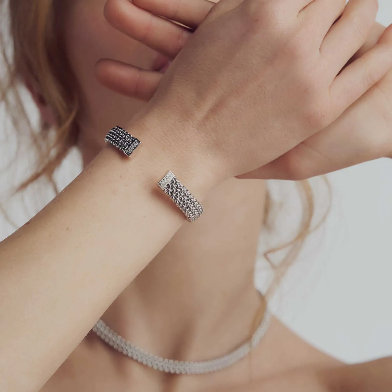 Bracciale rigido in argento