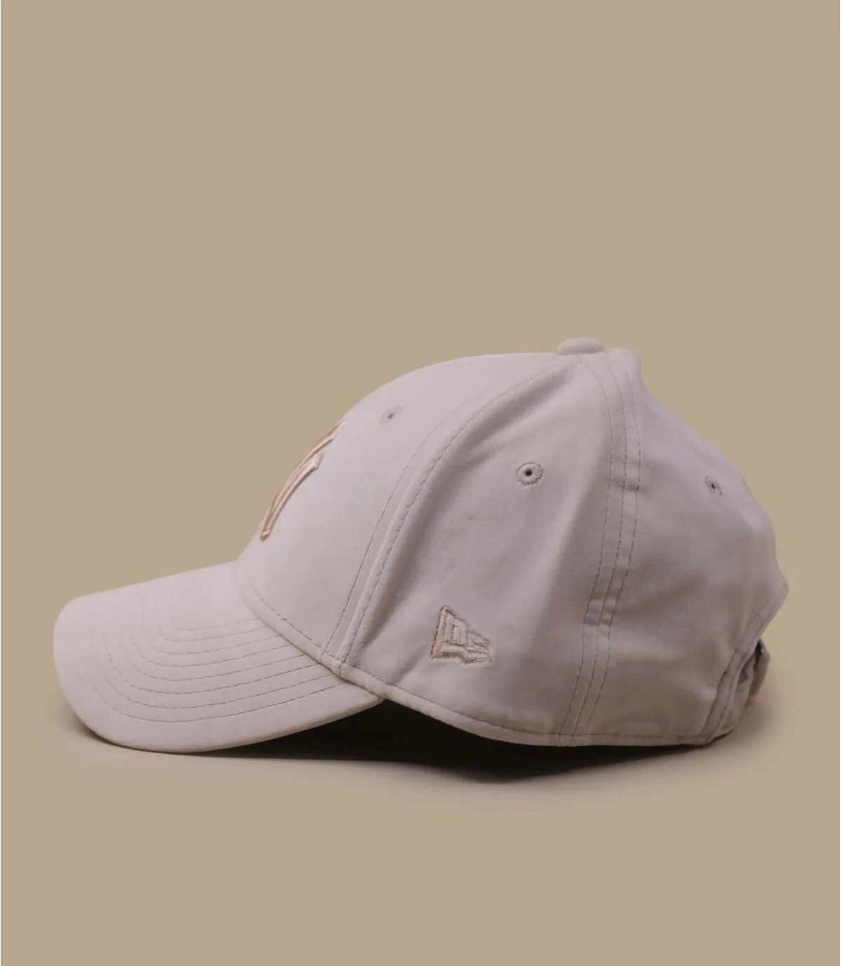 Cappello da baseball da donna NY in velluto beige  Cappellini Wmn Velour 9Forty NY stone     