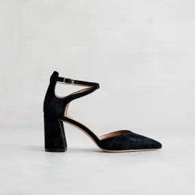 Decolleté Nero con Cinturino Incrociato