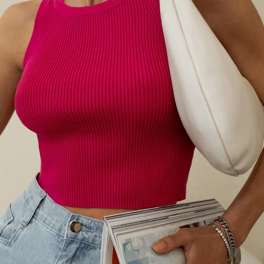 Gilet lavorato a maglia per donna Europa e America 2024 Gilet corto Y2k corto interno filettato slim fit tinta unita estivo