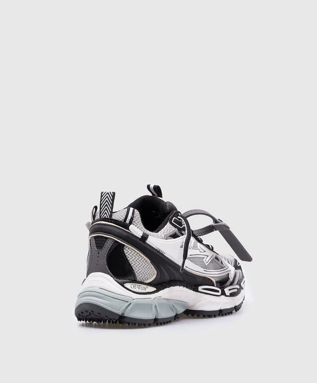 Off-White Scarpe da ginnastica nere Torno subito OMIA295C99FAB001