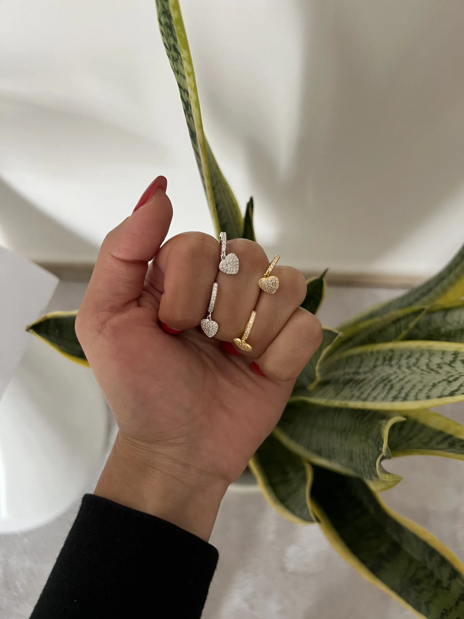 Orecchini con ciondoli zirconati in argento 925