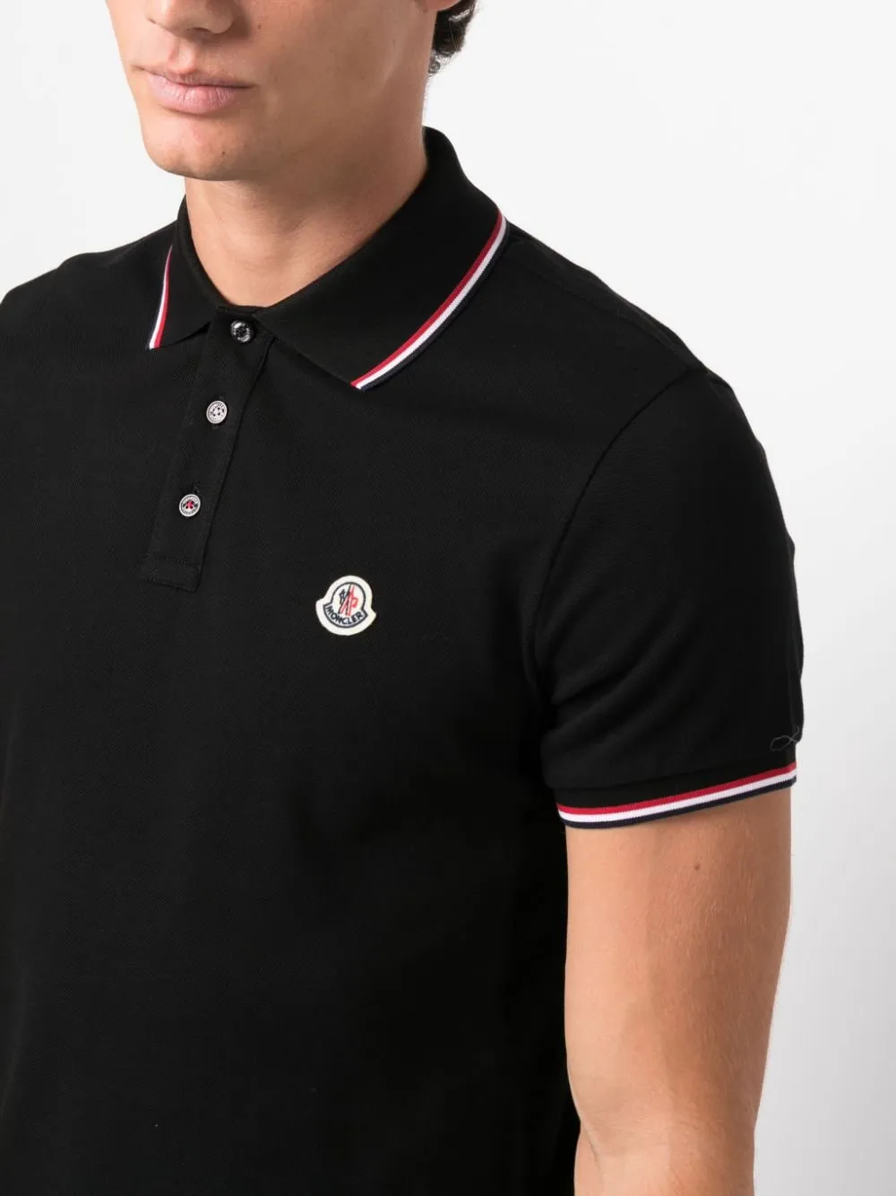 Polo con logo
