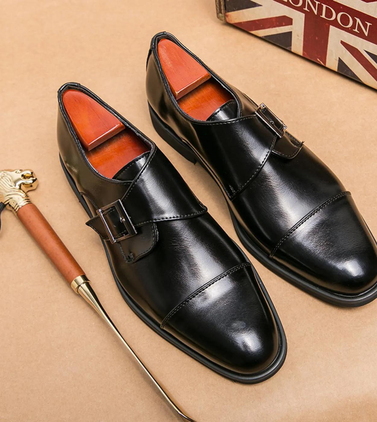 Scarpe da uomo casual fatte a mano Brock Oxford Mocassini retrò da uomo Business classico 2022 Fischi da ufficio formale Scarpe
