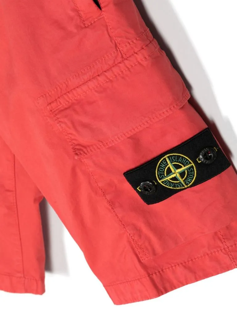 stone island Bermuda con patch