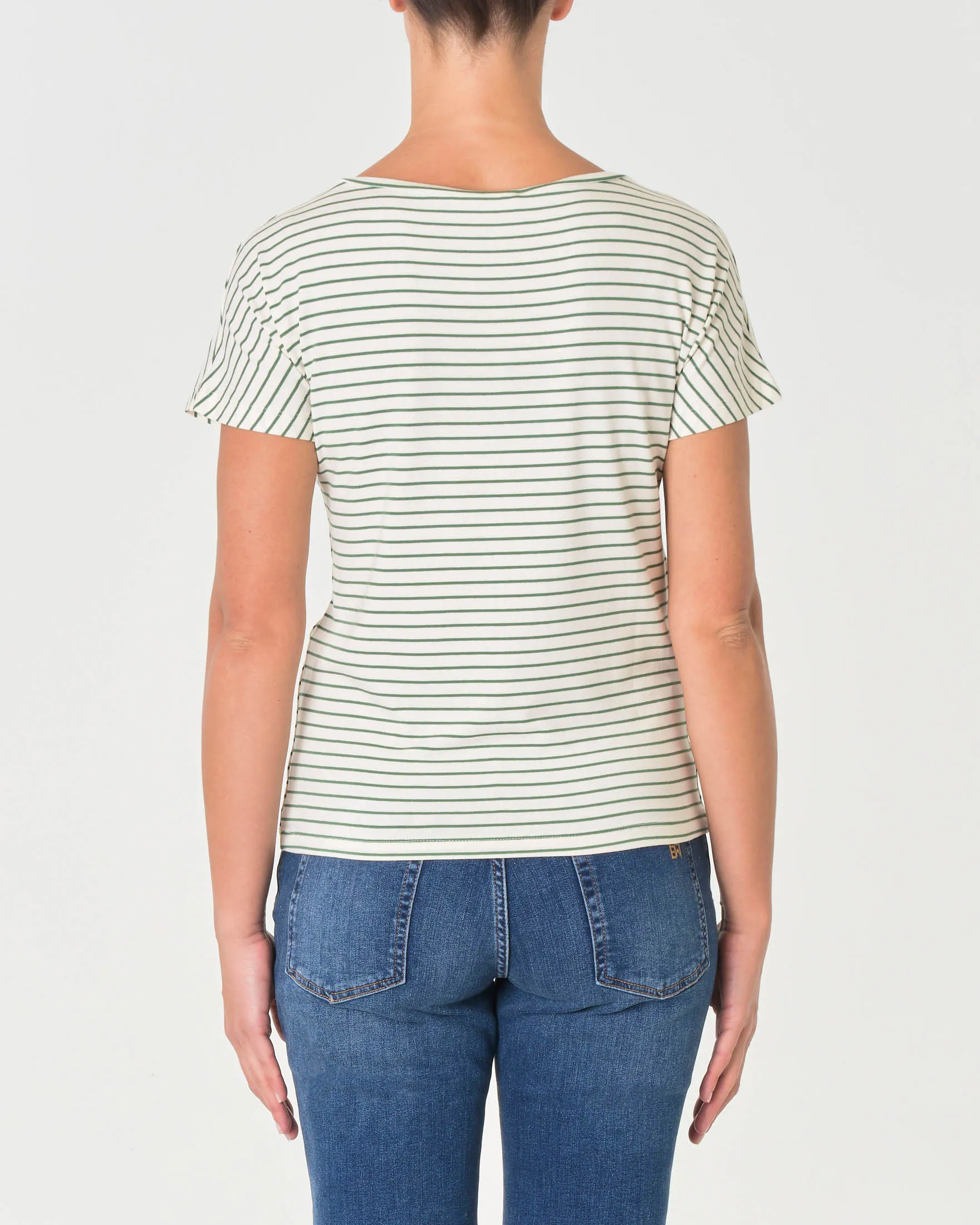 T-shirt in viscosa stretch bianca a righe verdi con maniche corte
